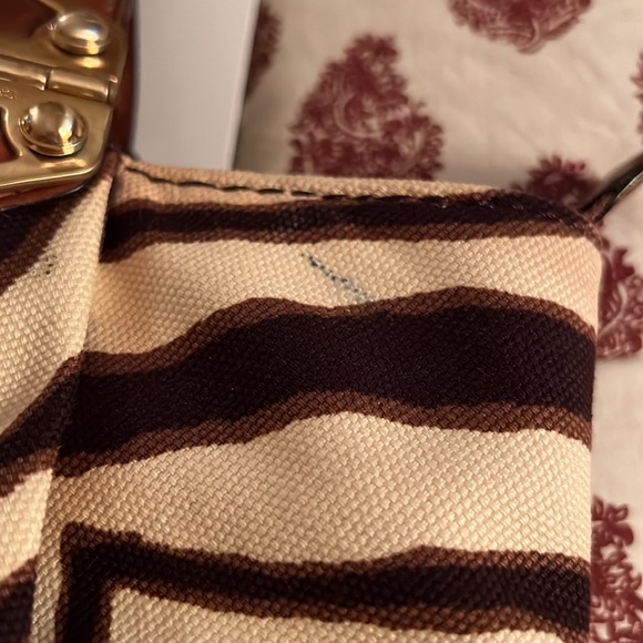 Vintage Michael Kors Zebra Print Bag Leather Canvas Brass/Gold Exterior Hardware - Picture 12 of 12